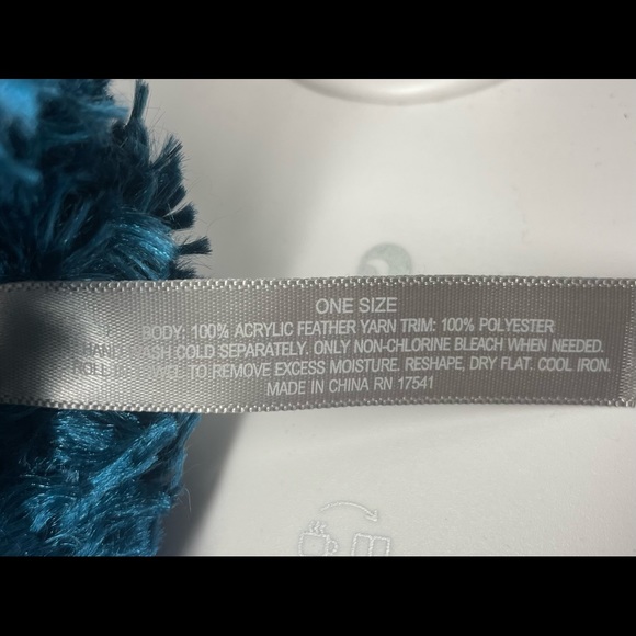 Charter club gloves & mermaid treasure club bag - Picture 3 of 6